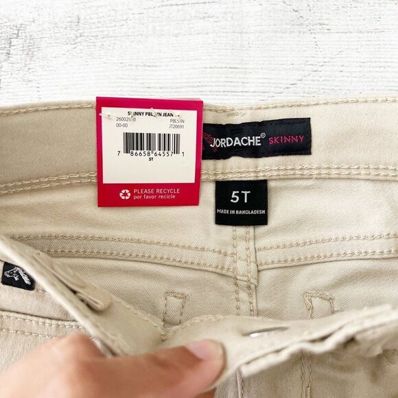 NWT Jordache Khaki SKinny Jeans - Picture 2 of 3